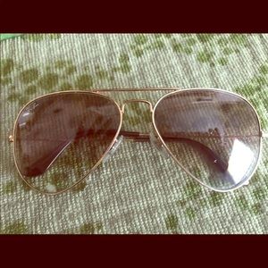 Women’s Ray Ban aviators